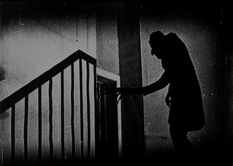  Nosferatu Entrelaça Sinfonias de Sombras e Melodias Macabras